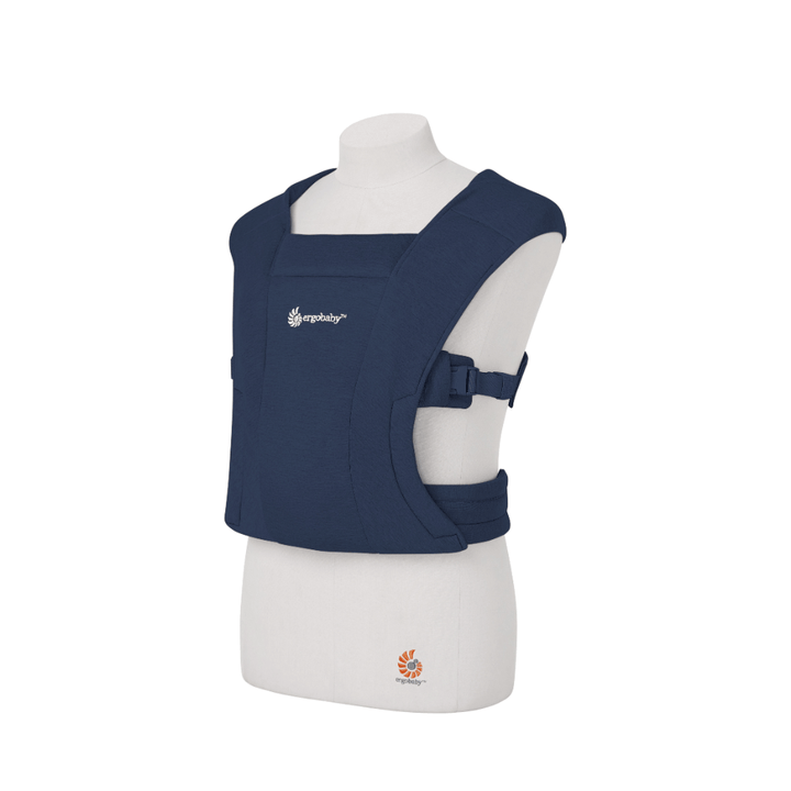 Ergobaby Embrace Newborn Baby Carrier – Soft &amp; Lightweight Fabric, Ergonomic “M” Position and Head Support, Adjustable Waistbelt &amp; Cross Straps, 3 Carry Positions, Easy to Use, 3-11 Kgs, Birth to 12 Months, Midnight Blue