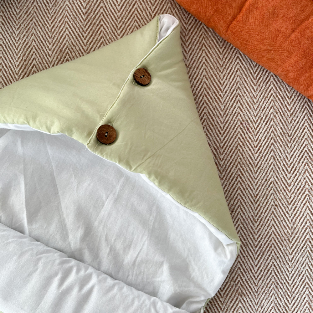 Bhaakur "Hanging Out With Dad" Baby Carrier Nest